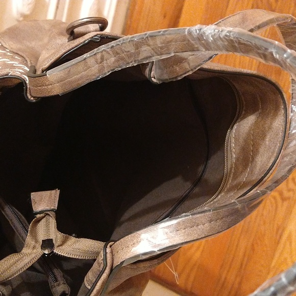 NWT tan washed look , woven design shoulder bag - Picture 7 of 8